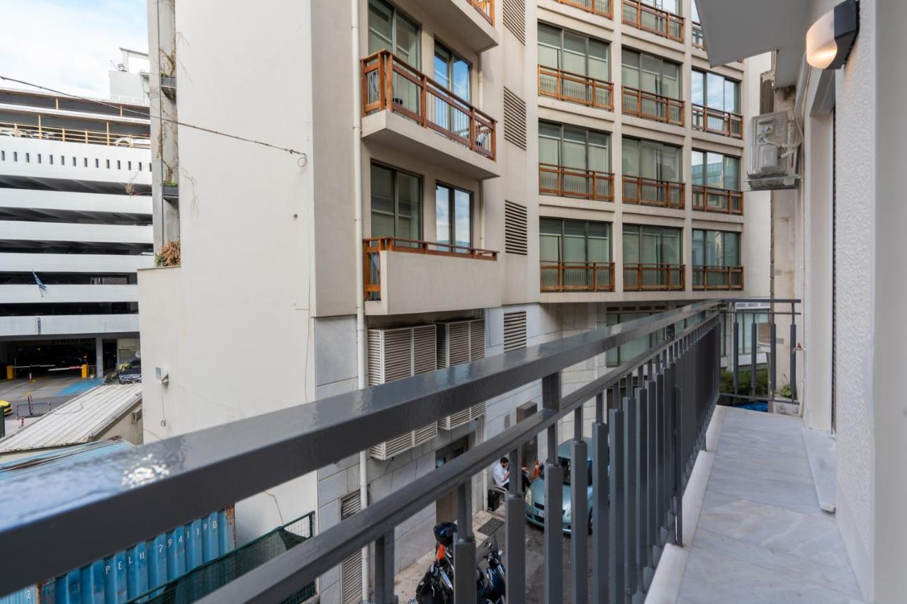 Unique 2 Bedrooms Apartment, Steps To Plaka And City Center Atenas Exterior foto