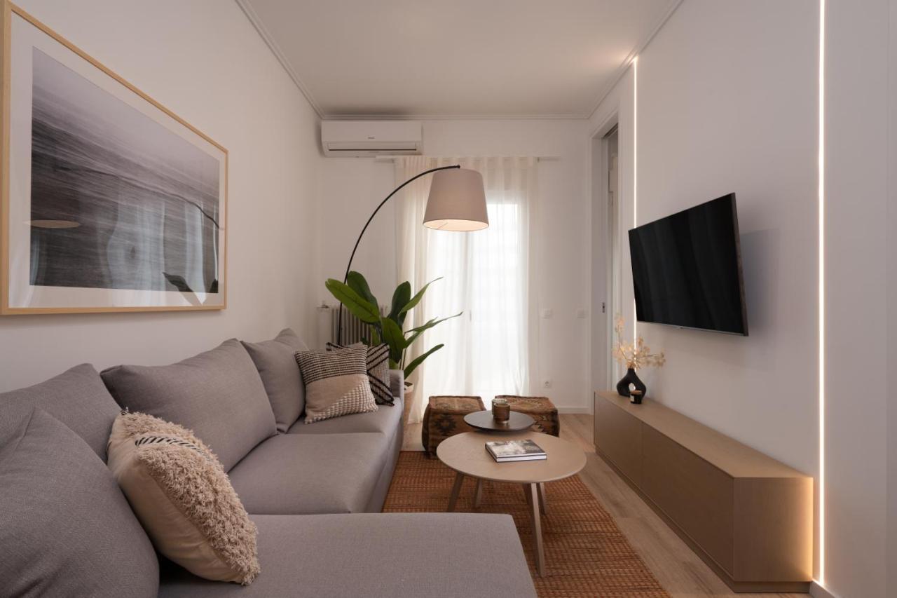 Unique 2 Bedrooms Apartment, Steps To Plaka And City Center Atenas Exterior foto